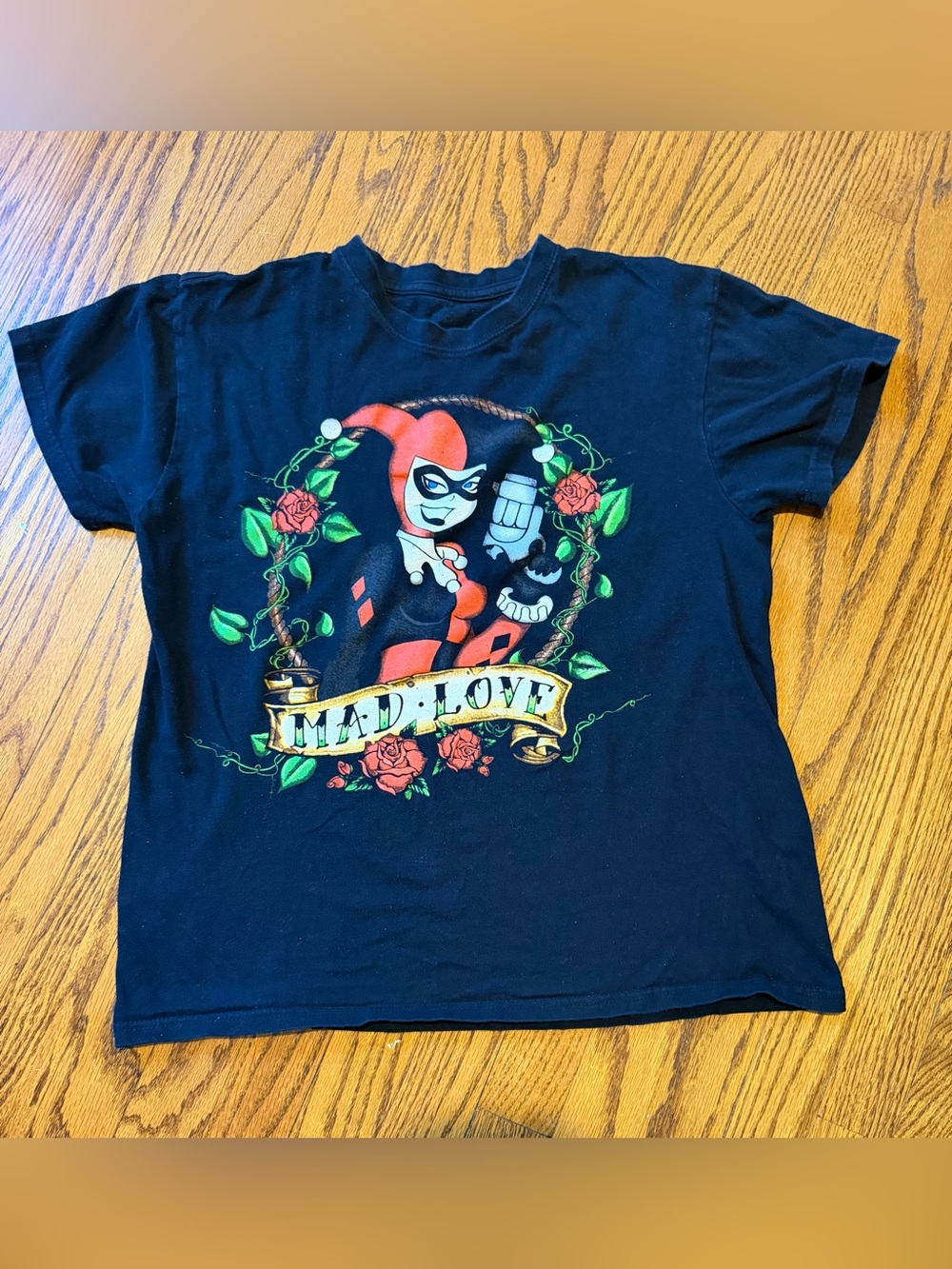 Harley Quinn 'Mad Love' Black Graphic T-Shirt - Size Medium